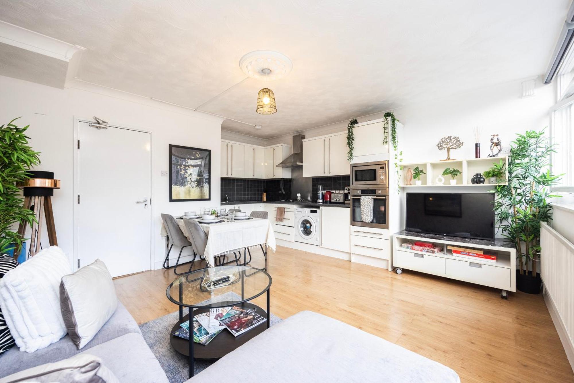 Trendy 4 Bed Apartment Near Vibrant Shoreditch W Balcony And Walking Distance To Tube Londres Exterior foto