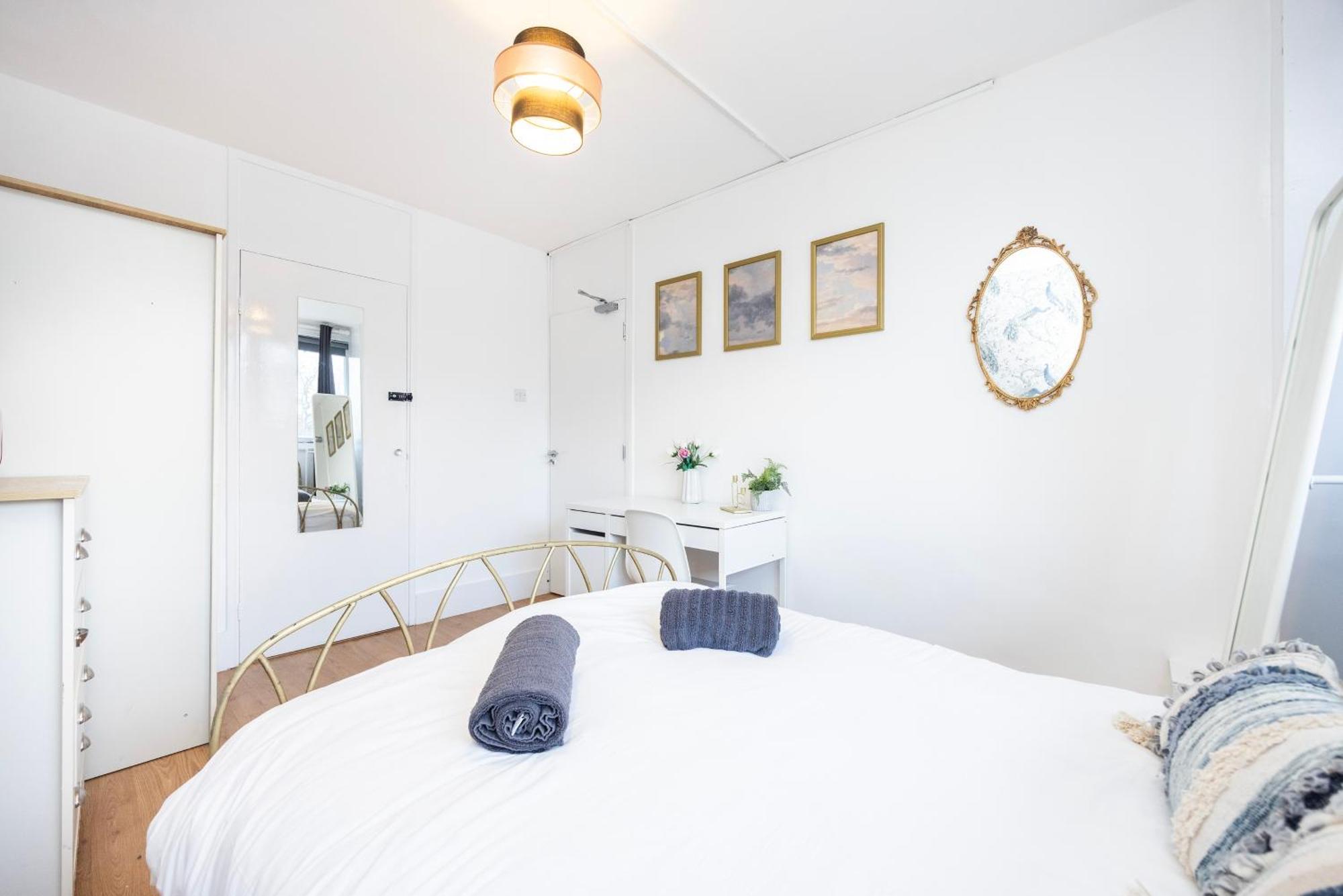 Trendy 4 Bed Apartment Near Vibrant Shoreditch W Balcony And Walking Distance To Tube Londres Exterior foto